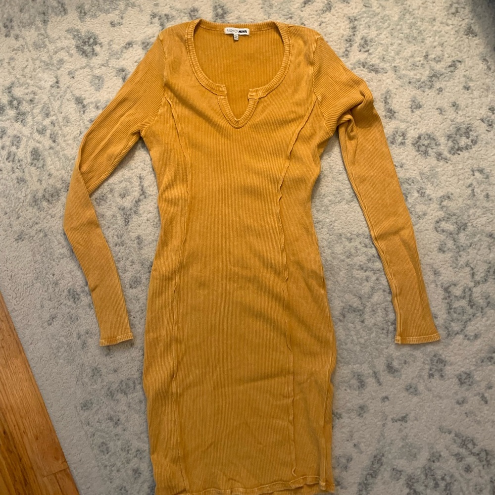 Fashion Nova Ribbed Long Sleeve Bodycon Dress